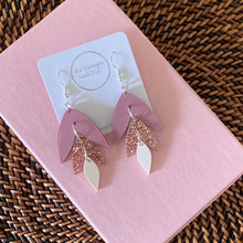 Load image into Gallery viewer, Stacked Leaf/ Mauve+Rose Gold Glitter+Cream