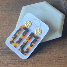 Load image into Gallery viewer, Acrylic Tortoise Rectangle Earrings with Hammered Gold Stud